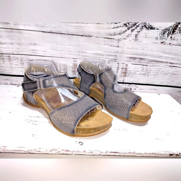 Propet Shoes - Propét Phoebe Wedge Sandal Blue size 10 Support Comfort Cushion Leather
